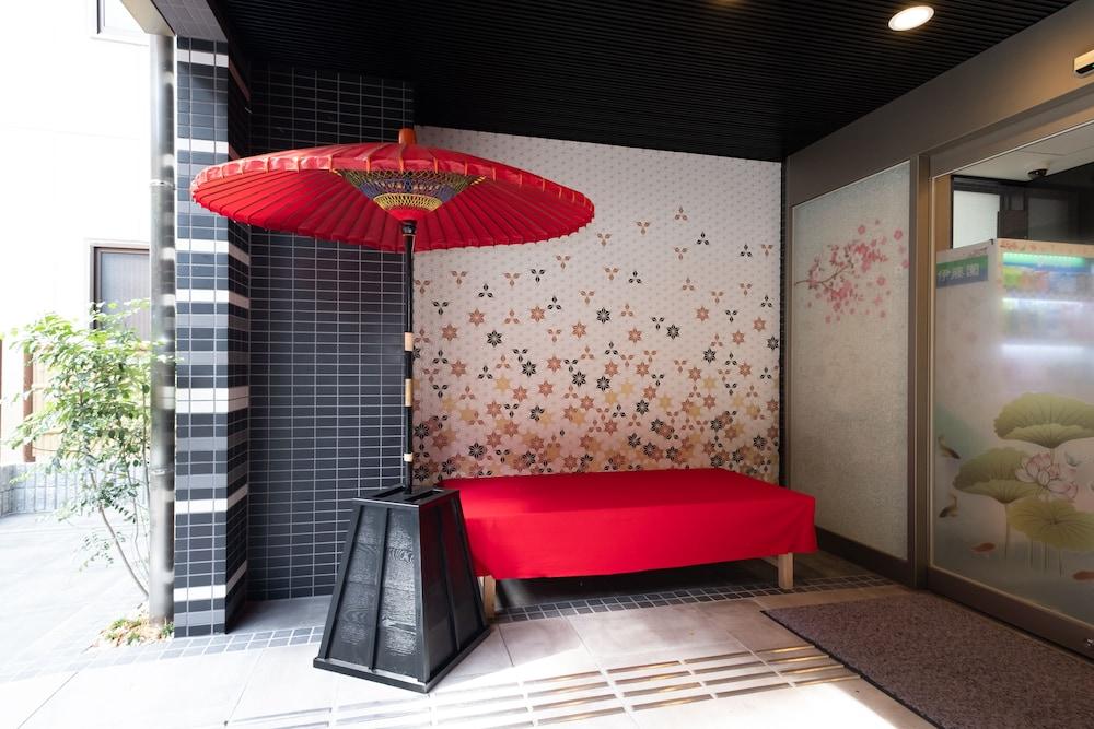 Shinsaibashi-Higashi Crystal Hotel Осака Екстериор снимка